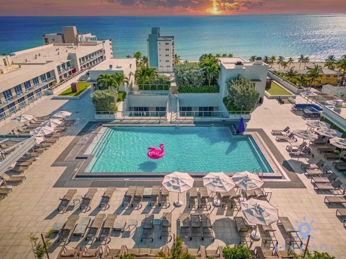 Lx Oasis Beachfront-Rt Infinity Pool Hollywood Exteriör bild