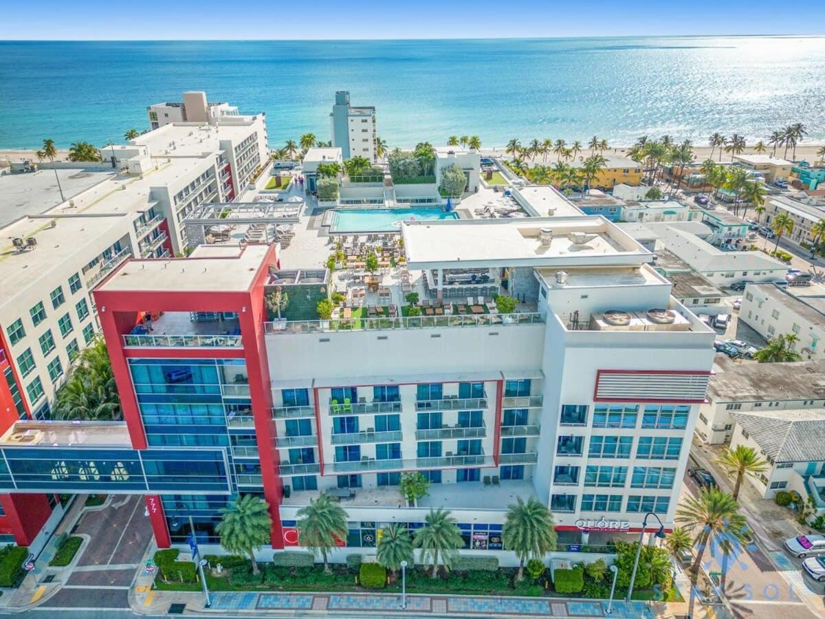 Lx Oasis Beachfront-Rt Infinity Pool Hollywood Exteriör bild