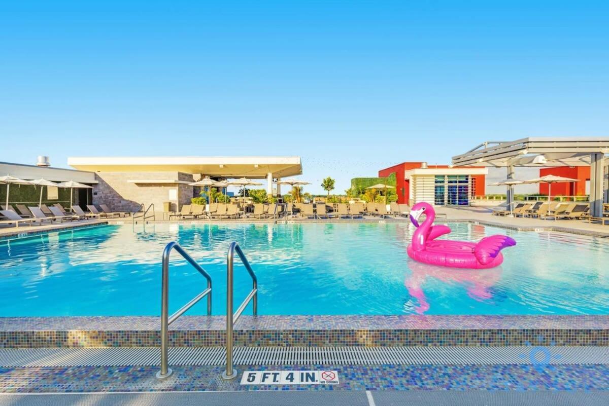 Lx Oasis Beachfront-Rt Infinity Pool Hollywood Exteriör bild